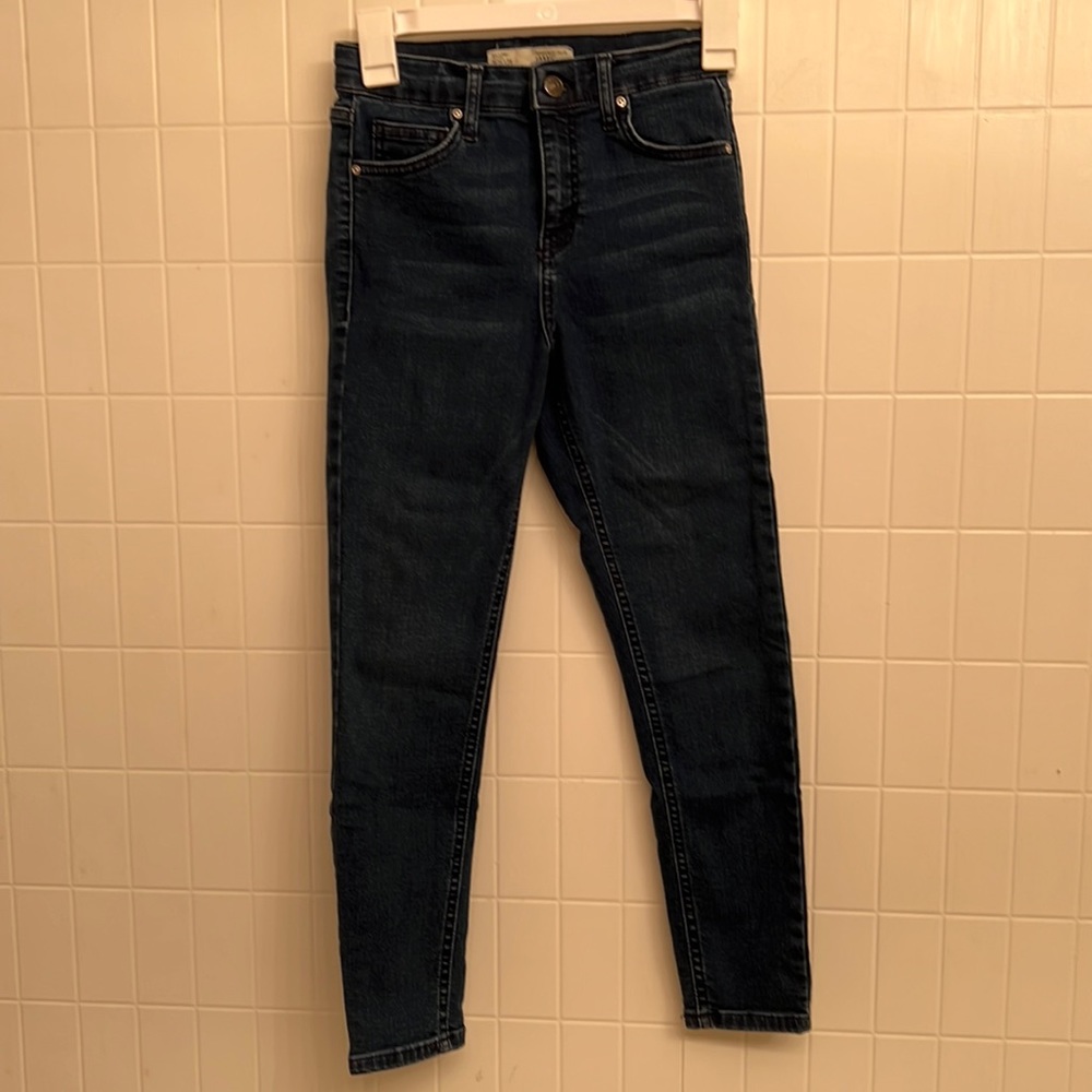 TopShop Moto/Petite Jamie Jean. Size 26, dark wash. Skinny Jean style. Like new.